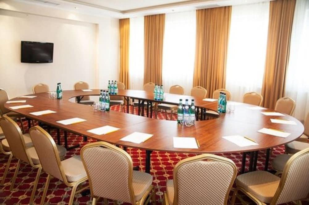 Hotel Holiday Park Βαρσοβία Εξωτερικό φωτογραφία